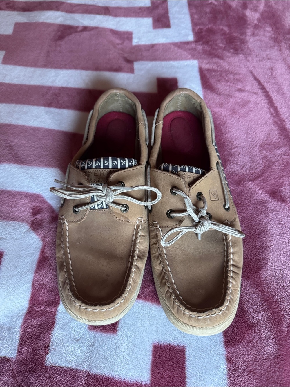 🛥️ Sperry boat shoes